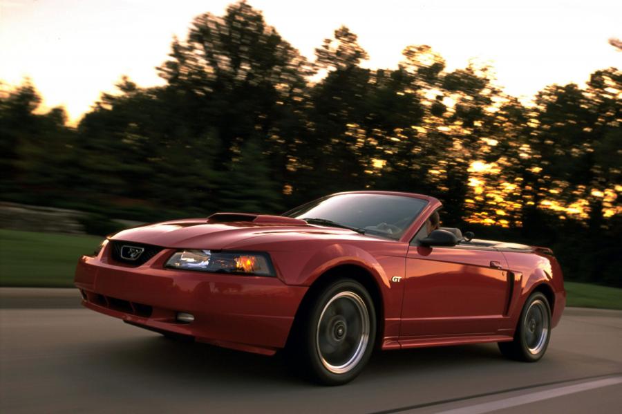  Ford Mustang GT Convertible 1999 года  (фото 56 из 74)